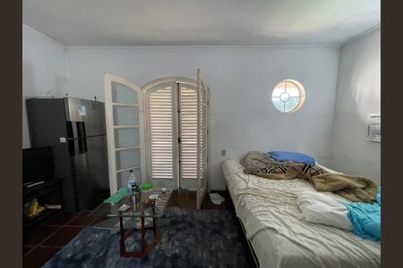 Casa à venda com 367m², 5 quartos e 2 vagas Casa à venda com 367m², 5 quartos e 2 vagasQuarto 5