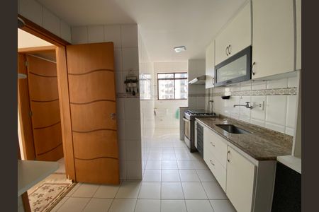 Apartamento à venda com 94m², 3 quartos e 2 vagasCozinha