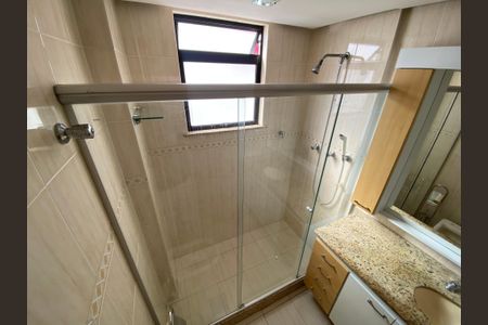 Apartamento à venda com 94m², 3 quartos e 2 vagasBanheiro Social