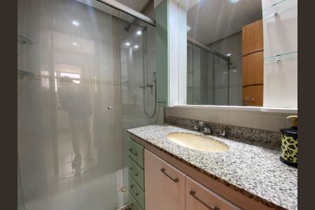 Apartamento à venda com 94m², 3 quartos e 2 vagasBanheiro da Suíte