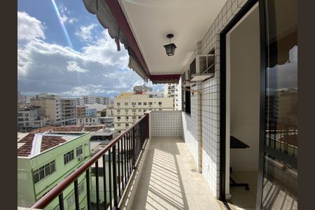 Apartamento à venda com 94m², 3 quartos e 2 vagasVaranda 