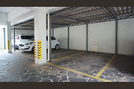 Garagem  de apartamento à venda com 3 quartos, 75m² em Floresta, Porto Alegre