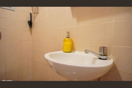 Apartamento à venda com 75m², 3 quartos e 1 vaga Apartamento à venda com 75m², 3 quartos e 1 vagaBanheiro 2