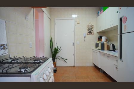 Apartamento à venda com 75m², 3 quartos e 1 vaga Apartamento à venda com 75m², 3 quartos e 1 vagaCozinha