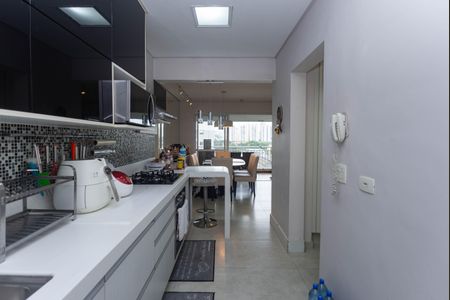 Apartamento à venda com 100m², 2 quartos e 2 vagasCozinha