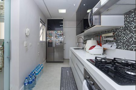 Apartamento à venda com 100m², 2 quartos e 2 vagasCozinha