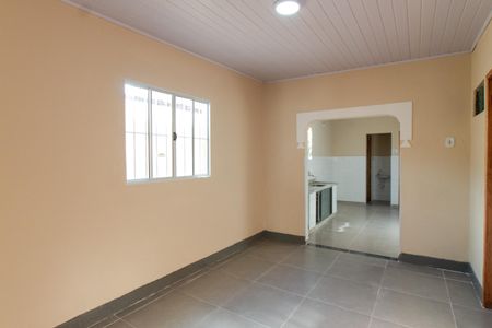 Casa para alugar com 120m², 3 quartos e 2 vagasSala
