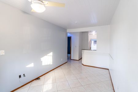 Casa à venda com 80m², 2 quartos e 1 vaga Casa à venda com 80m², 2 quartos e 1 vagaSala