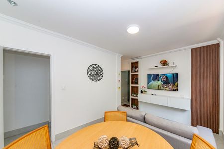Apartamento à venda com 65m², 2 quartos e 1 vagaSala