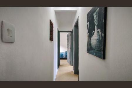 Apartamento à venda com 70m², 3 quartos e sem vaga Apartamento à venda com 70m², 3 quartos e sem vagaCorredor
