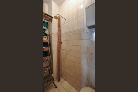 Apartamento à venda com 70m², 3 quartos e sem vaga Apartamento à venda com 70m², 3 quartos e sem vagaBanheiro de serviço