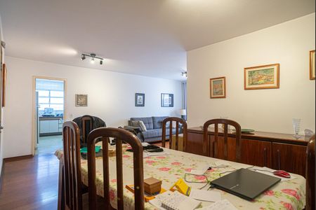 Apartamento à venda com 127m², 3 quartos e 1 vaga Apartamento à venda com 127m², 3 quartos e 1 vagaSala