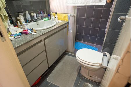 Apartamento à venda com 127m², 3 quartos e 1 vaga Apartamento à venda com 127m², 3 quartos e 1 vagaBanheiro da Suíte 1