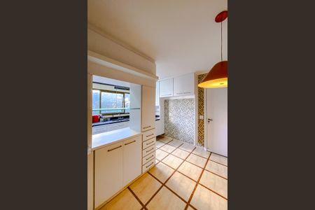 Apartamento à venda com 220m², 3 quartos e 2 vagasCozinha