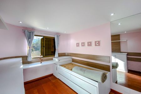 Apartamento à venda com 220m², 3 quartos e 2 vagasQuarto 1