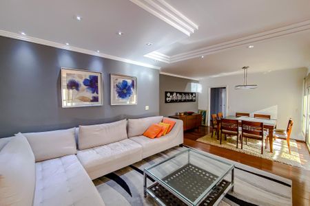 Apartamento à venda com 220m², 3 quartos e 2 vagasSala