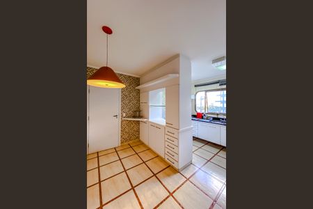 Apartamento à venda com 220m², 3 quartos e 2 vagasCozinha