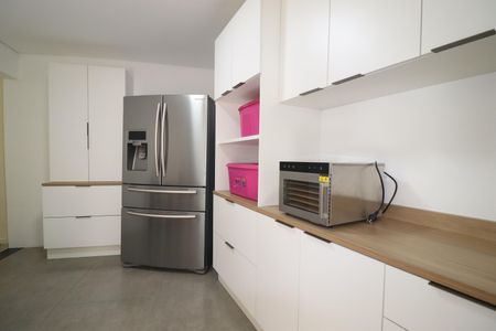 Casa à venda com 348m², 3 quartos e 12 vagasCasa 1 - Cozinha