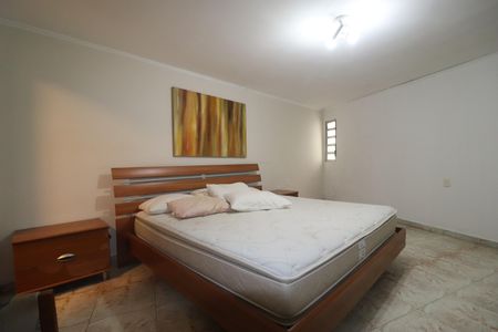 Casa à venda com 348m², 3 quartos e 12 vagasCasa 1 - Quarto 1 suíte