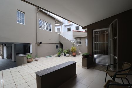 Casa à venda com 348m², 3 quartos e 12 vagasQuintal