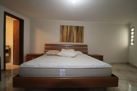 Casa à venda com 348m², 3 quartos e 12 vagasCasa 1 - Quarto 1 suíte