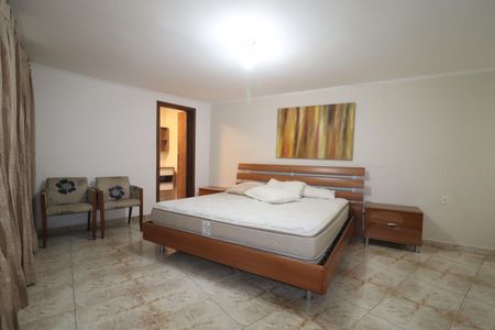 Casa à venda com 348m², 3 quartos e 12 vagasCasa 1 - Quarto 1 suíte