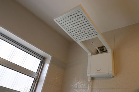 Casa à venda com 348m², 3 quartos e 12 vagasCasa 1 - Banheiro Quarto 1 suíte