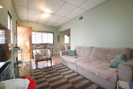 Casa à venda com 348m², 3 quartos e 12 vagasCasa 2 - Sala