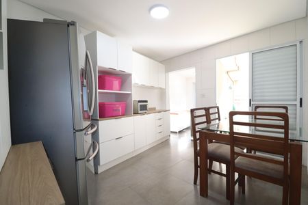 Casa à venda com 348m², 3 quartos e 12 vagasCasa 1 - Cozinha