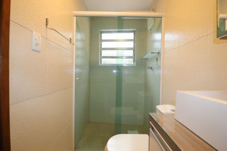 Casa à venda com 348m², 3 quartos e 12 vagasCasa 1 - Banheiro Quarto 1 suíte