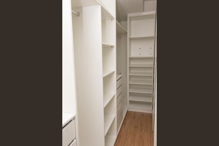 Apartamento para alugar com 164m², 4 quartos e 3 vagasCloset da suíte 2