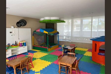 Apartamento para alugar com 164m², 4 quartos e 3 vagasÁrea Comum - Playground