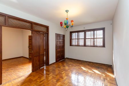 Casa para alugar com 300m², 3 quartos e 3 vagas Casa para alugar com 300m², 3 quartos e 3 vagasSala