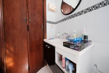 Casa à venda com 237m², 4 quartos e 1 vagaBanheiro