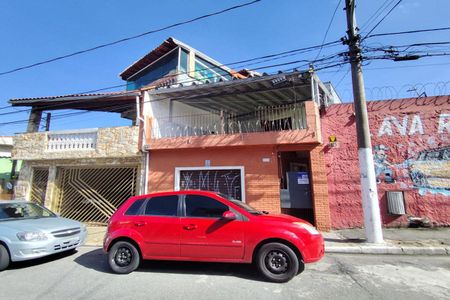 Casa à venda com 237m², 4 quartos e 1 vaga Casa à venda com 237m², 4 quartos e 1 vagaFachada