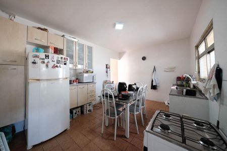 Casa à venda com 237m², 4 quartos e 1 vagaCozinha