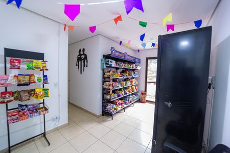 Apartamento à venda com 55m², 3 quartos e 1 vagaMini Mercado