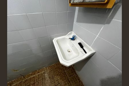 Casa à venda com 400m², 4 quartos e 2 vagasCasa 2 - Banheiro social