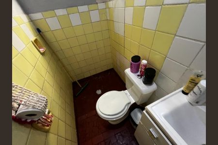 Casa à venda com 400m², 4 quartos e 2 vagasCasa 3 - Banheiro Social