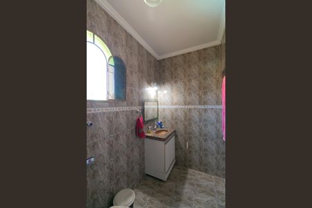 Casa à venda com 360m², 4 quartos e 2 vagasBanheiro da Suíte