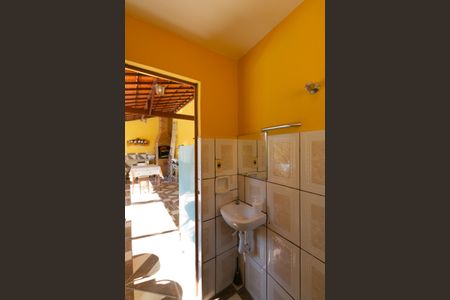 Casa à venda com 360m², 4 quartos e 2 vagasBanheiro de Serviço