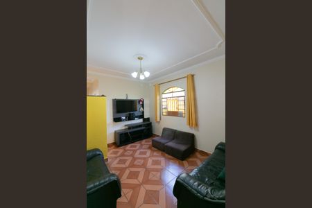 Casa à venda com 360m², 4 quartos e 2 vagasSala