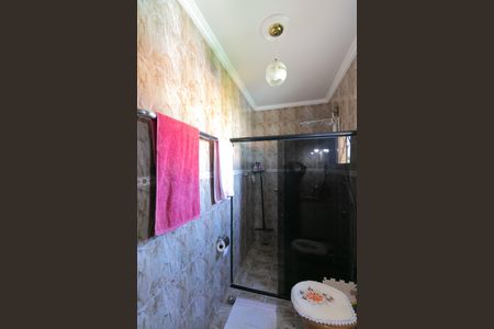 Casa à venda com 360m², 4 quartos e 2 vagasBanheiro da Suíte