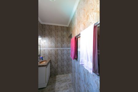 Casa à venda com 360m², 4 quartos e 2 vagasBanheiro da Suíte