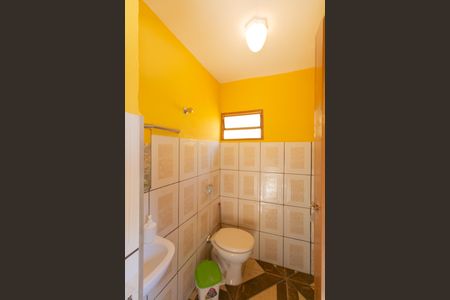 Casa à venda com 360m², 4 quartos e 2 vagasBanheiro de Serviço