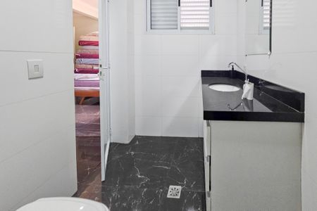 Apartamento para alugar com 350m², 4 quartos e 4 vagas Apartamento para alugar com 350m², 4 quartos e 4 vagasBanheiro da Suíte 2