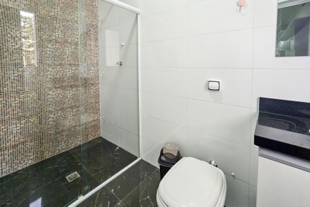 Apartamento para alugar com 350m², 4 quartos e 4 vagas Apartamento para alugar com 350m², 4 quartos e 4 vagasBanheiro da Suíte 1