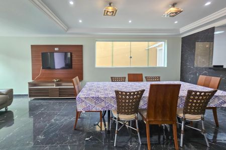 Apartamento para alugar com 350m², 4 quartos e 4 vagas Apartamento para alugar com 350m², 4 quartos e 4 vagasSala