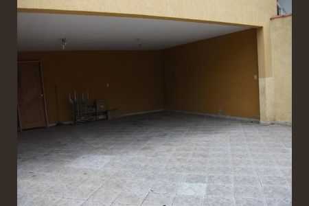 Casa à venda com 75m², 2 quartos e 2 vagas