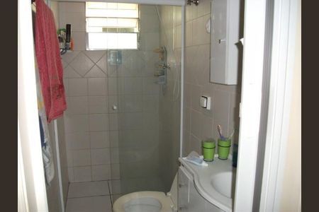 Casa à venda com 75m², 2 quartos e 2 vagas
